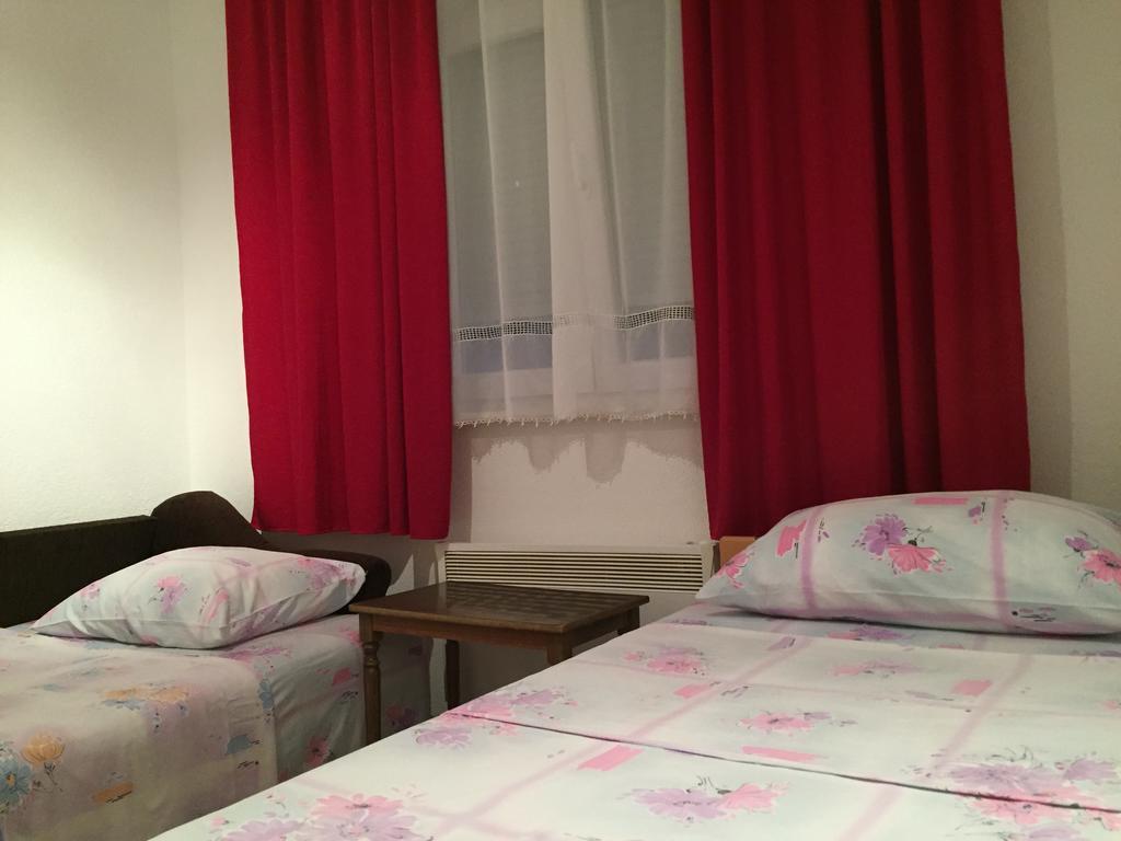 Mfs Apartments 莫斯塔尔 外观 照片