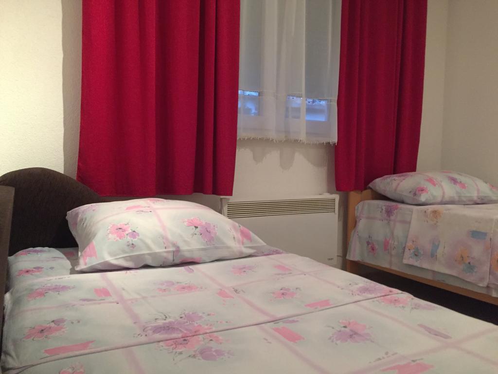 Mfs Apartments 莫斯塔尔 外观 照片